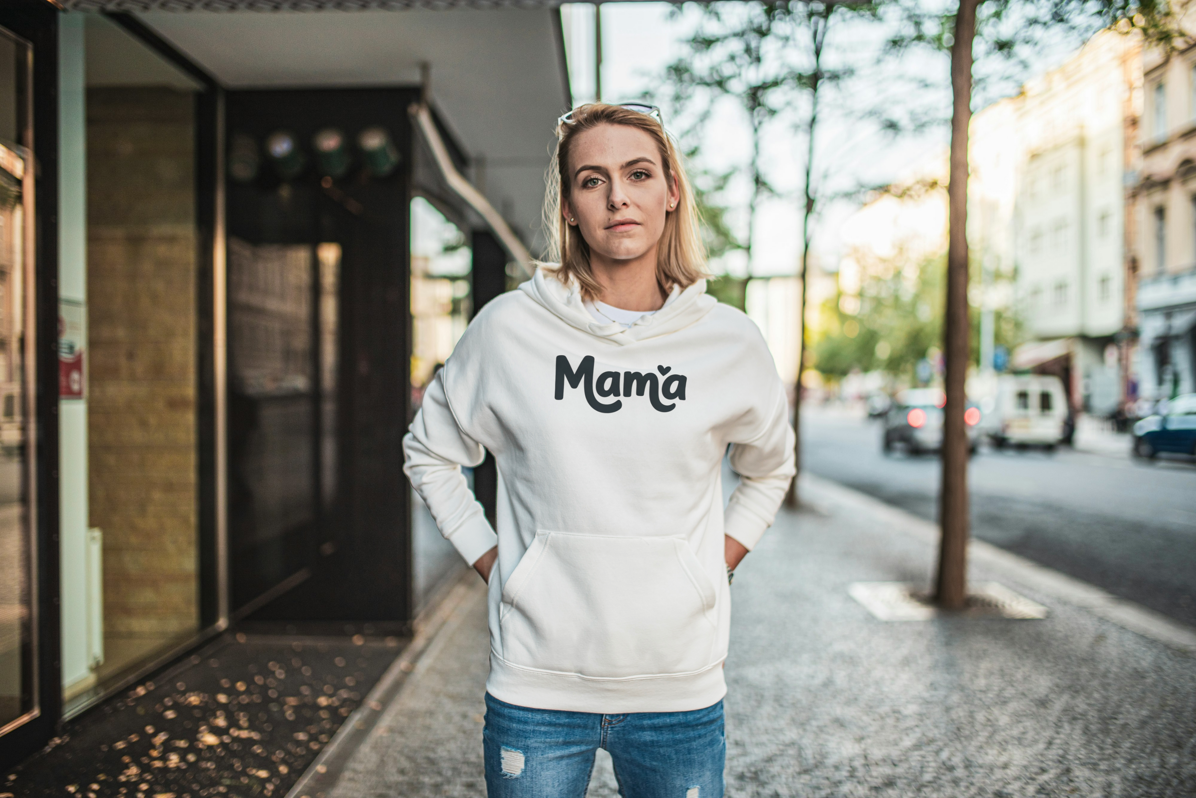 Hoodie mit Schriftzug MAMA